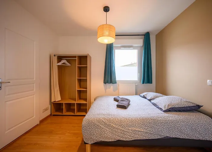 Le Capeyron - Parking - Wifi - Aeroport Apartment *