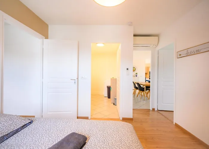 Apartment Le Capeyron - Parking - Wifi - Aeroport