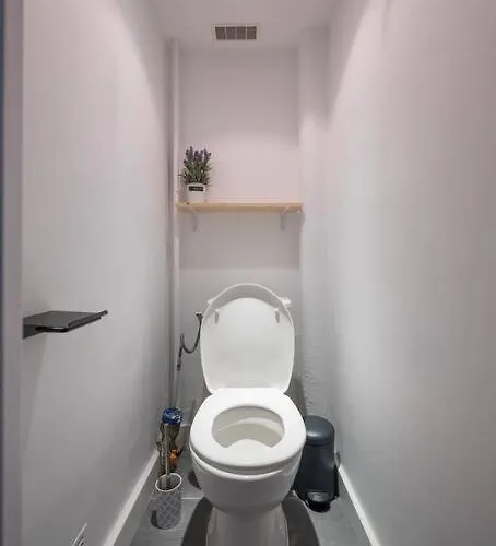 Le Capeyron - Parking - Wifi - Aeroport Apartment