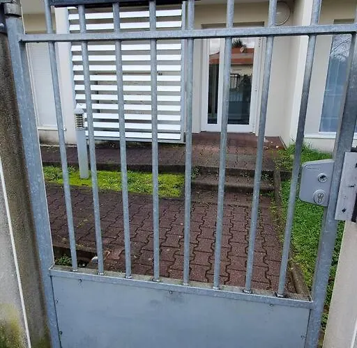 Le Capeyron - Parking - Wifi - Aeroport * Merignac (Gironde)