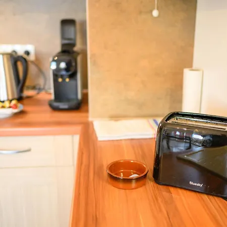 Apartmán Le Capeyron - Parking - Wifi - Aeroport